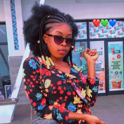 aqkosua_'s tweet photo. Am not a Stranger to the Dark ❣️❣️ #NewProfilePic https://t.co/Gl5rru4iId