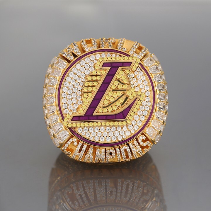 ManyCustom's tweet photo. 2020 Los Angeles Lakers NBA Championship Ring #losangeleslakers https://t.co/5WHnKB0sfQ