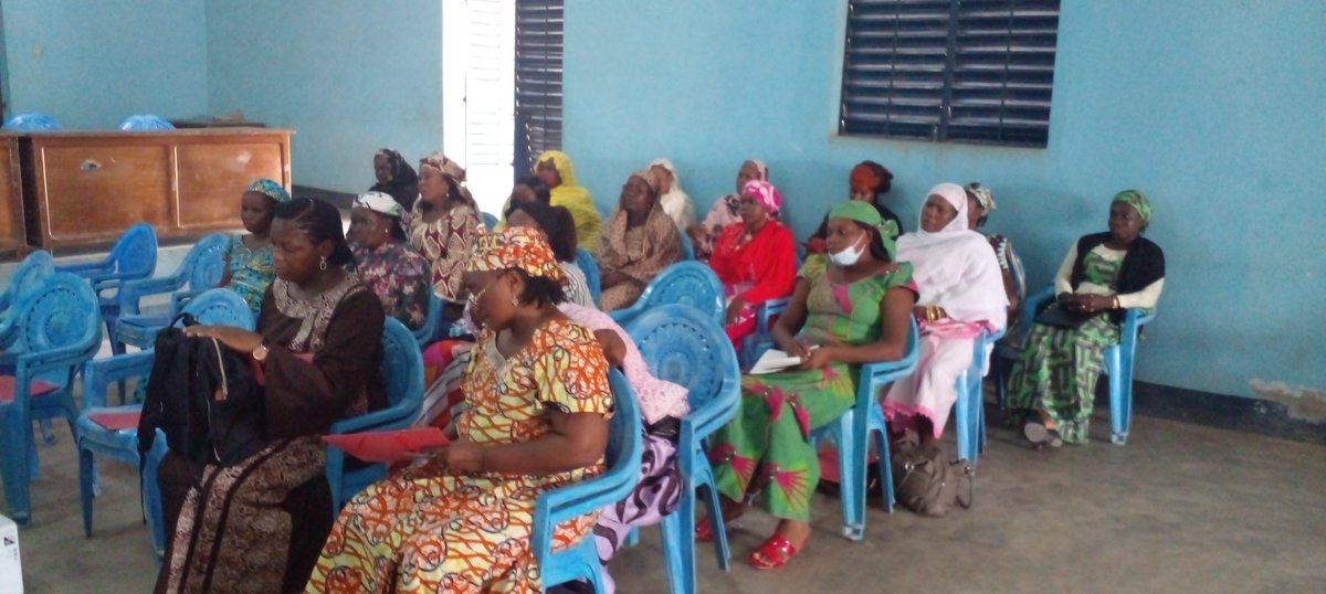 TairouAlioum's tweet image. Centre de Formation Professionnel de Garoua 2: 
Dans le cadre du #PRADEC 2 de #GIZ, les femmes entreprenantes de Garoua ont bénéficiées d&apos;une formation sur les techniques de vente en ligne afin d&apos;accroître leurs activités génératrices de revenus.
@alida_eboo 
@ActivSpaces
