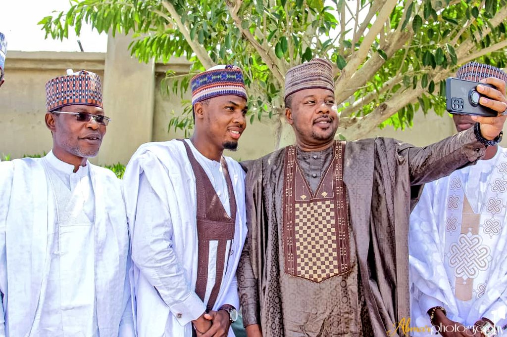 dawisu's tweet photo. Last Sunday I attended the wedding fatiha of my brother and good friend Dawisu Jnr Alamin Saidu @Dist_Sen_Alamin! Congratulations on your wedding and I wish you a happy married life boss! Allah bada zaman lafiya amin. 👏👏👏 https://t.co/x4c0gfFi6L