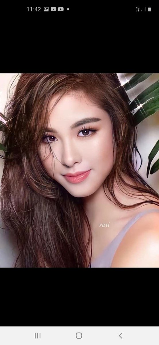 Edited or not?

<a href="/KissesDelavin/">Kisses Delavin</a> 

KISSES OUR TINATANGI 
#KissesDelavin