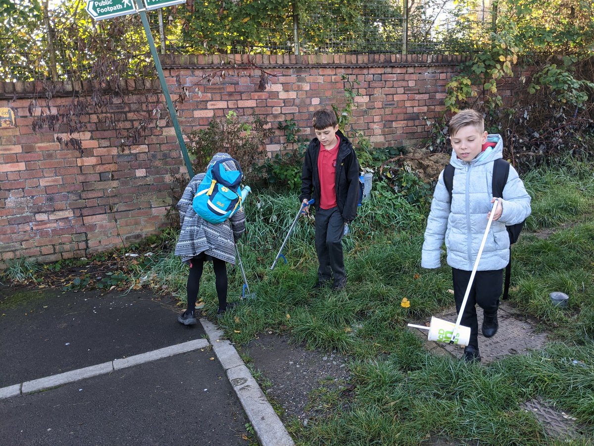 Vickstix1980's tweet photo. @KozlowskiMarta @parsonstreet litter picking on the first day back! @Waterhaul1 litter pickers doing their job https://t.co/3J8YR4yzVh