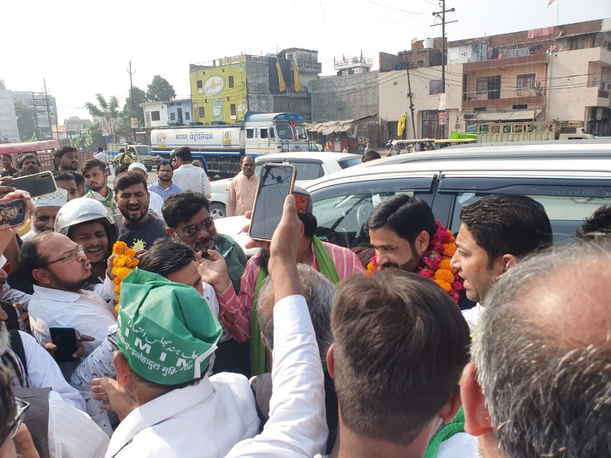 pathan_sumaya's tweet photo. Live from Kanpur........ https://t.co/DTxccEoSoP