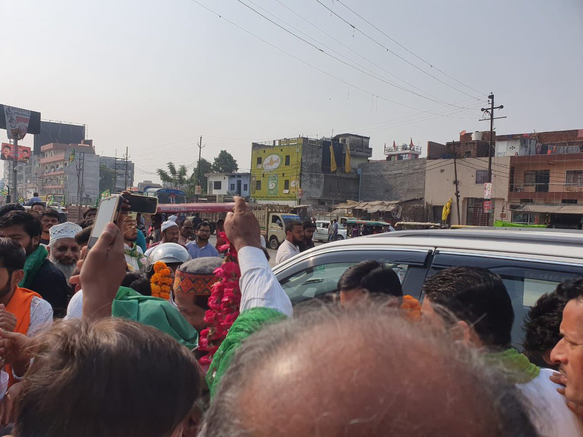 pathan_sumaya's tweet photo. Live from Kanpur........ https://t.co/DTxccEoSoP