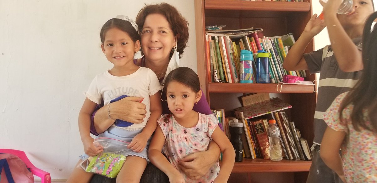 marypetit2's tweet photo. @LUCENAJESICA trabajo con niños ...ayudame por favor... https://t.co/AYhag0cbJQ