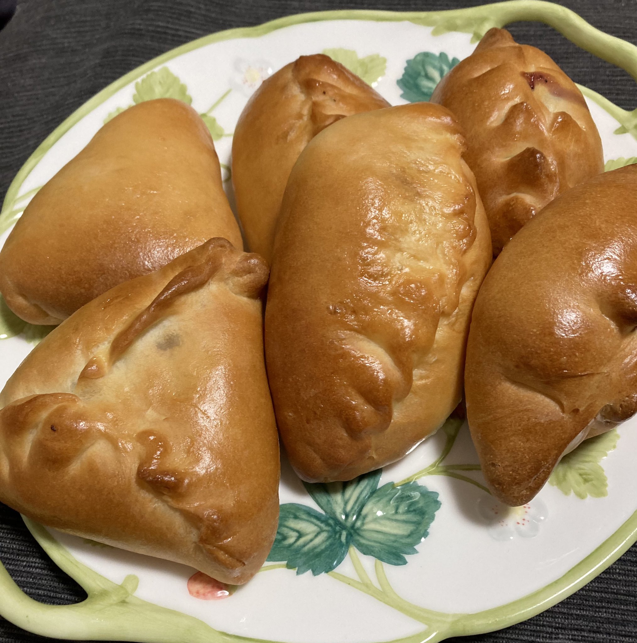 ボルシチと餃子の研究家yoko 新作のピロシキ試作中 キエフピロシキ モスクワピロシキなど近日中に登場予定 お楽しみに ウクライナ料理 ロシア料理 ピロシキ T Co Wf6cbcfiy9 Twitter