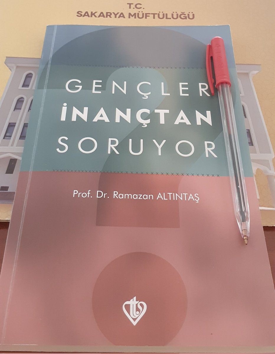 Her gencin, her din gönüllüsünün okumasını arzu ettiğimiz, şiddetle tavsiye edeceğimiz bir kaç kitap ...
#OkumaZamanı
#TavsiyeKitaplar