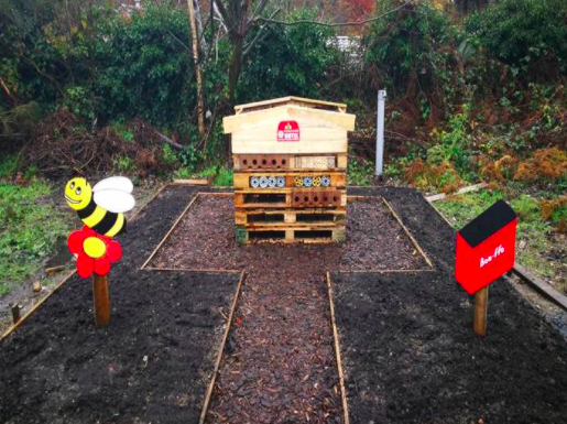 Biffa's tweet photo. Did you know that over the past 80 years the UK has lost 97% of wildflower habitats?

As part of out latest #biffabees campaign we have sent 16,000 seed packets to our depots to encourage communities to get involved with seed planting to help restore habitats for bee populations. https://t.co/GODz7SbpW9