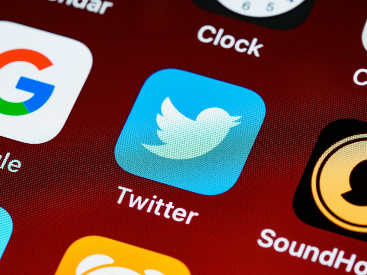 Een onderzoeker die niet op Twitter zit, mist een kans. Zo krijgen op Twitter gepromote publicaties meer citaties.
@observantUM #wetenschapscommunicatie @MaastrichtU 

observantonline.nl/Home/Artikelen…