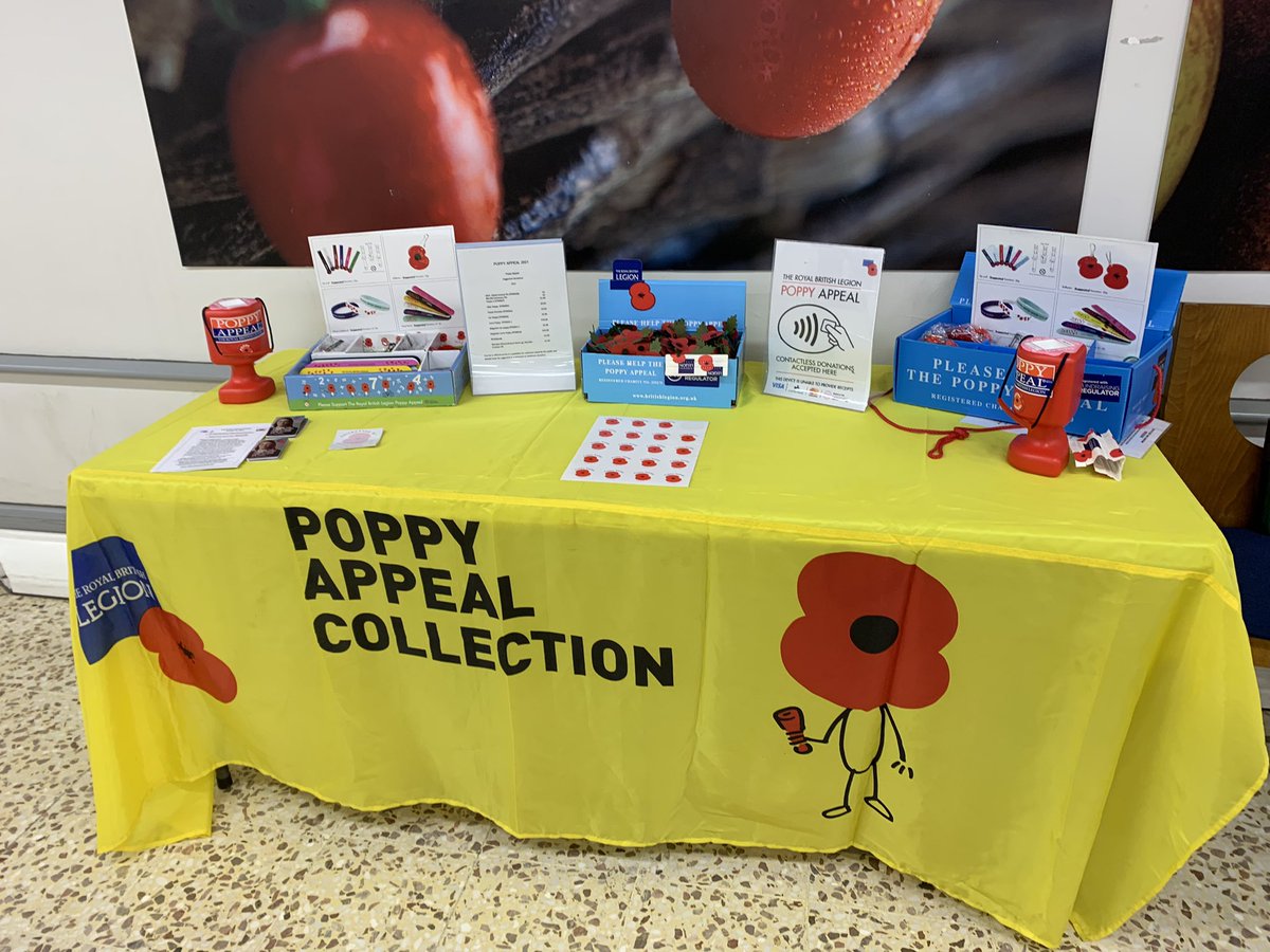ReganMarisa's tweet photo. Selling poppies for @PoppyLegion 2021 🌺 So proud to support this charity @henrygosling @Mike4Williams @PeterJeffries3 @GeggKelly https://t.co/ccWUitydvC