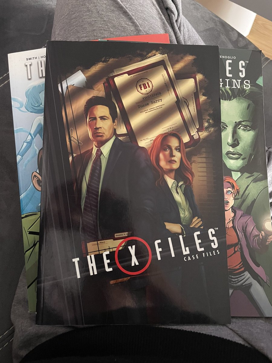 It took me some time but I finally got Case Files with this amazing cover from <a href="/CatNodet/">Catherine Nodet</a>