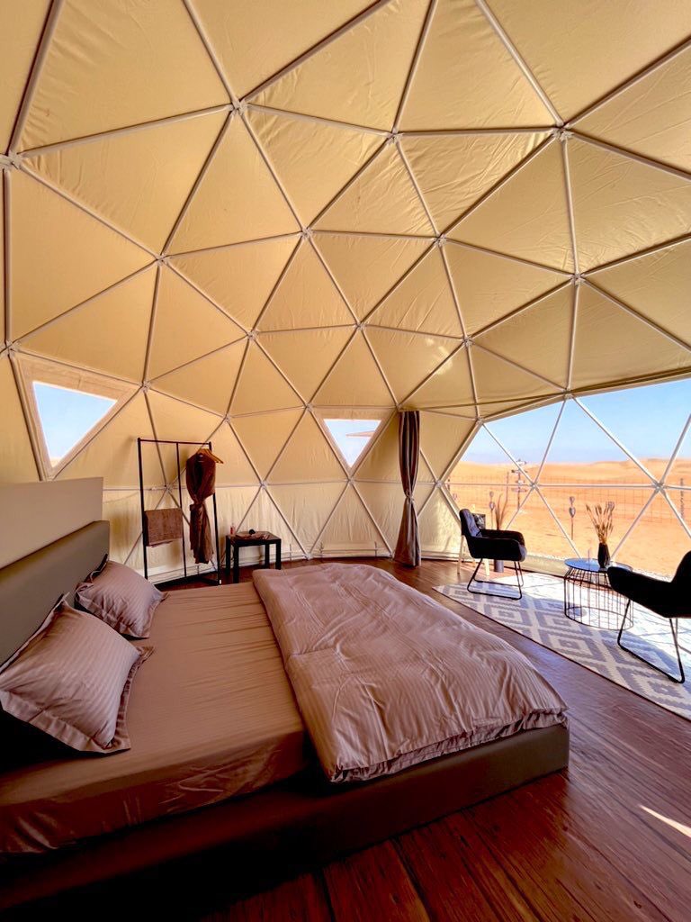 عندما يبدع #شباب_عُمان تكون النتيجة مذهلة، شباب ولاية #بدية يدشنون مخيمات مؤقتة بتصميم راقي تزامناً مع بدأ موسم 
#السياحة_الشتوية_في_عُمان 
حسابهم على الإنستغرام/ dome.camp
للتواصل/ 94965544