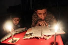 ExposeAntiIndia's tweet photo. #GilgitBaltistan
👉Protesters attack Forest House and office in Darail in poGB and kick out FC staff.
👉#Loadshedding upto 18 hour a day has left the life and trade in Khaplu in #poGB totally devastated.
#gilgitisindian https://t.co/hTd4ivu6BS