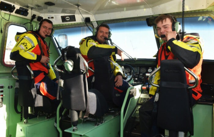 nauticlink's tweet image. Nieuwe reddingbootbemanning gezocht!
Ben jij tussen de 18 en 40 jaar, een teamplayer en wil je mensen helpen? Dan is dit je kans! Lees verder: egoi.me/f432a98

#KNRM #Redder