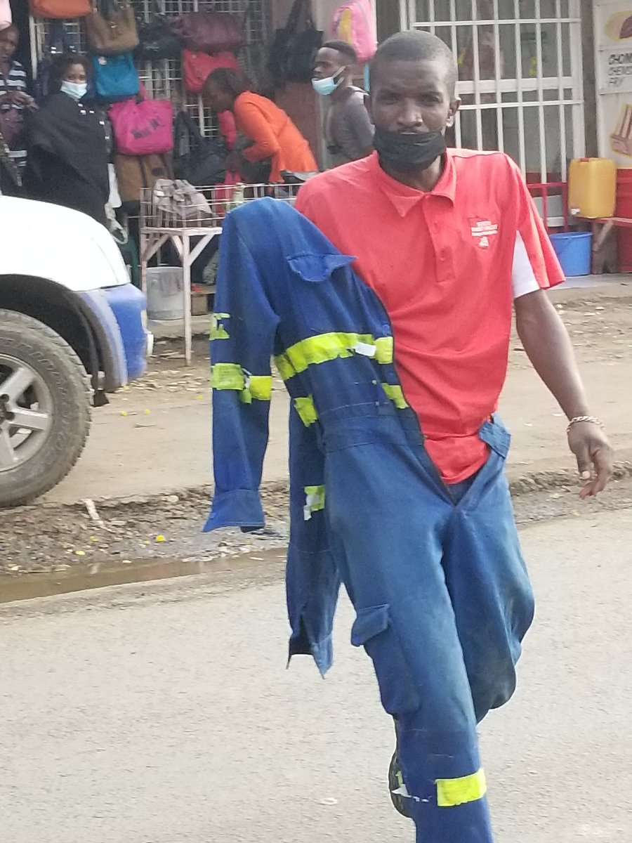 ayielar's tweet photo. Hi guys, i need help identifying this KPLC employee who physically assaulted me a month ago  and in the process my phone was damaged. Ethal Kanda the lady who is handling this specific case tells me that she is yet to identify the man. I find this to be very fishy because while https://t.co/nPlIdijd7Y