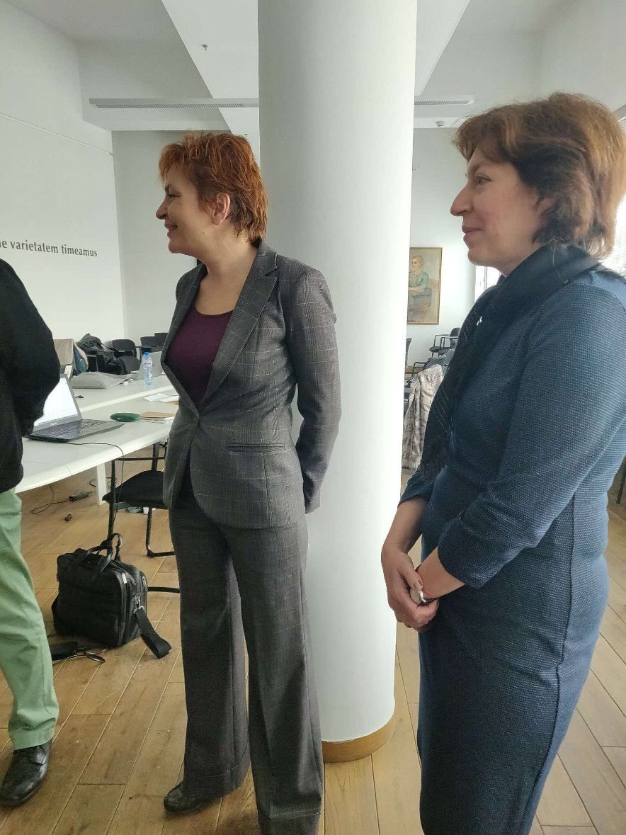 S2CENE_EU's tweet photo. ๐First get together moment in our project meeting (still with social distancing) ๐ท
S2CENE partners kick-offed the meeting with a sharing moment, in which everyone presented itself in person for the first time!
#S2CENE #secondchanceschools #socialinclusion #erasmus https://t.co/ScJKmNMFO8