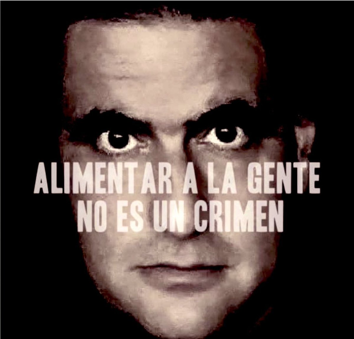 clapjogcorrales's tweet photo. #AlexNotGuilty  @decabellor  #FreeAlexSaab Su único Crimen es Llevar Alimentos, Medicinas y Combustible para el Pueblo Venezolano, Alex SAAB es un Patriota Bolivariano. https://t.co/ypO0xZsEf9
