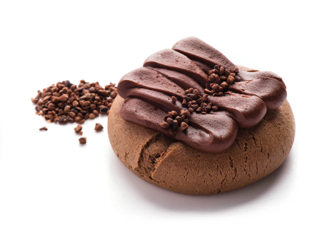 Ruby_Snap's tweet photo. Amy
Our triple chocolate cookie with chocolate buttercream and caramelized cocoa nibs. Wildly admired!
https://t.co/xUCvFNndT8 https://t.co/wAqxWiV5OR
