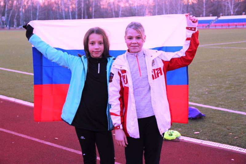 С целью недопущения распространения новой коронавирусной инфекции на территории Самарской области многие мероприятия проводятся в заочном формате. Но юные спортсмены отделения легкой атлетики СП гимназии ДОД не унывают, а активно принимают участие в соревнованиях в новом формате