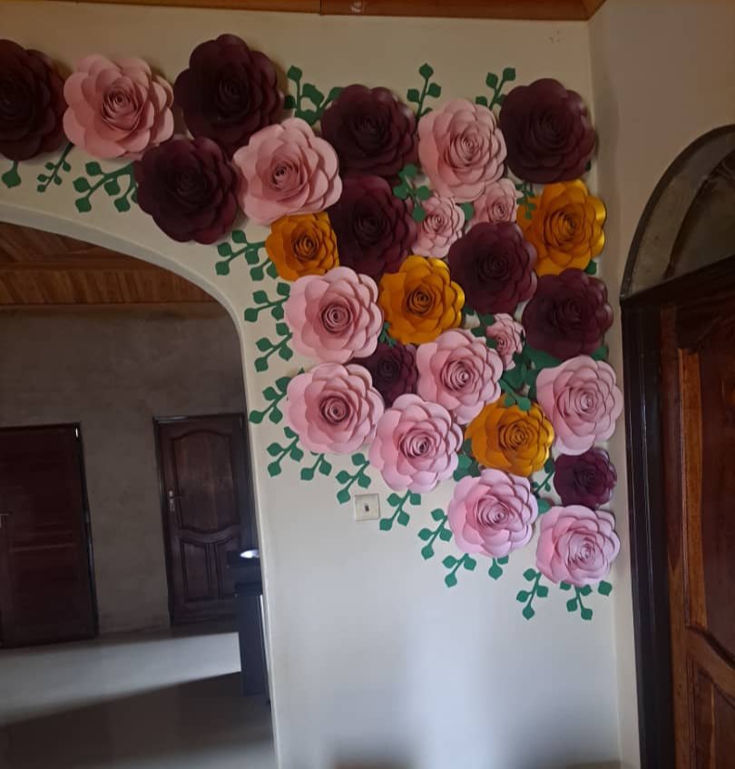 CharleneMasaga's tweet photo. Flower wall https://t.co/1niL6tzixE