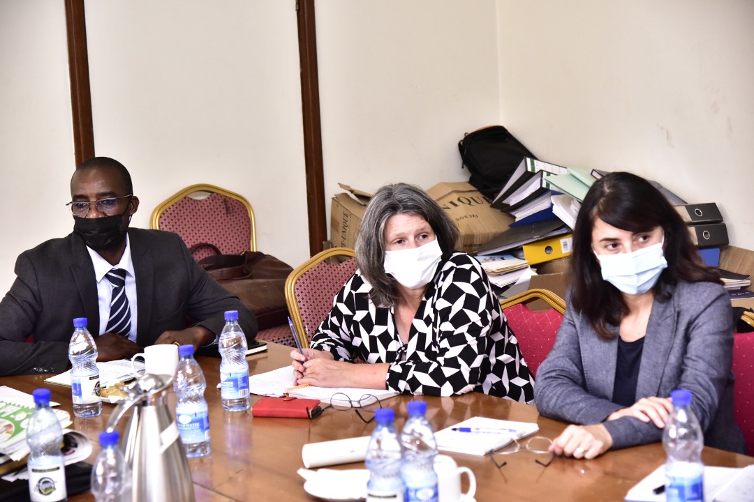 husseinsain1's tweet photo. The Health Committee chaired by Hon Joel Ssebikali has today, met  Health Development Partners.
The partners asked the MPs to lobby government for more funding to the sector.
They say there is a drop in govt funding despite the health sector's demands &amp; the growth in population. https://t.co/jIC5iBXIOQ