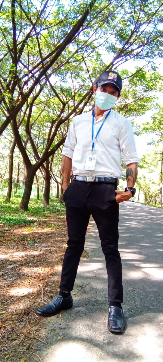 zDdUx4vI12tarRo's tweet photo. အလုပ်အပြန်လေး https://t.co/u111q40RbF