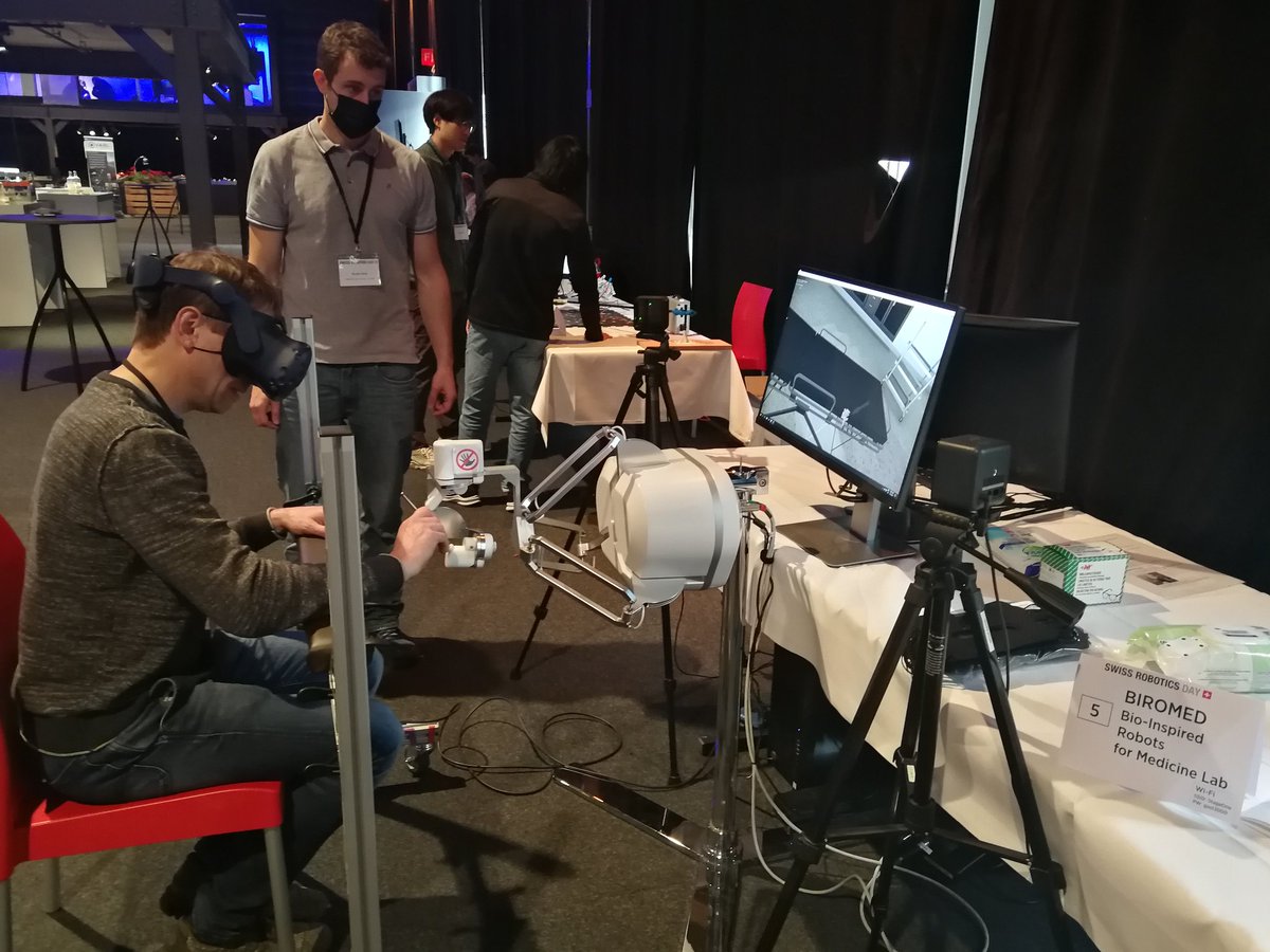 Proud presenting our work @ the Swiss Robotics Day. Come and explore CT data visuohaptically. #SwissRoboticsDay, #BIROMEDLab, #UniBasel