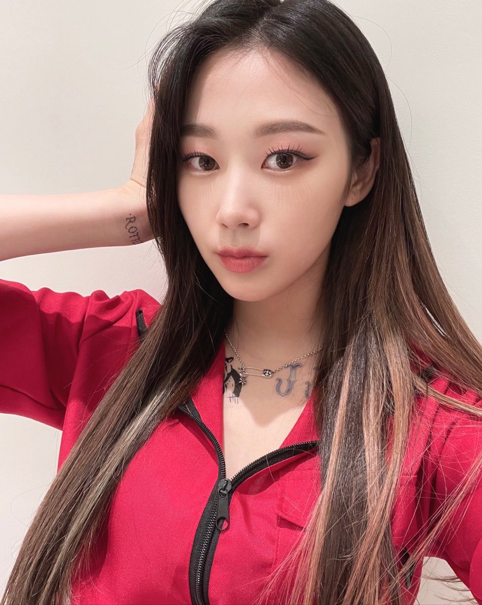 aeriownsme's tweet photo. Gigi’s 💭 

“I also did it with the jelly queen tattoos” 

“It’s kinda like money heist…something like that” https://t.co/t2DsxXflH2