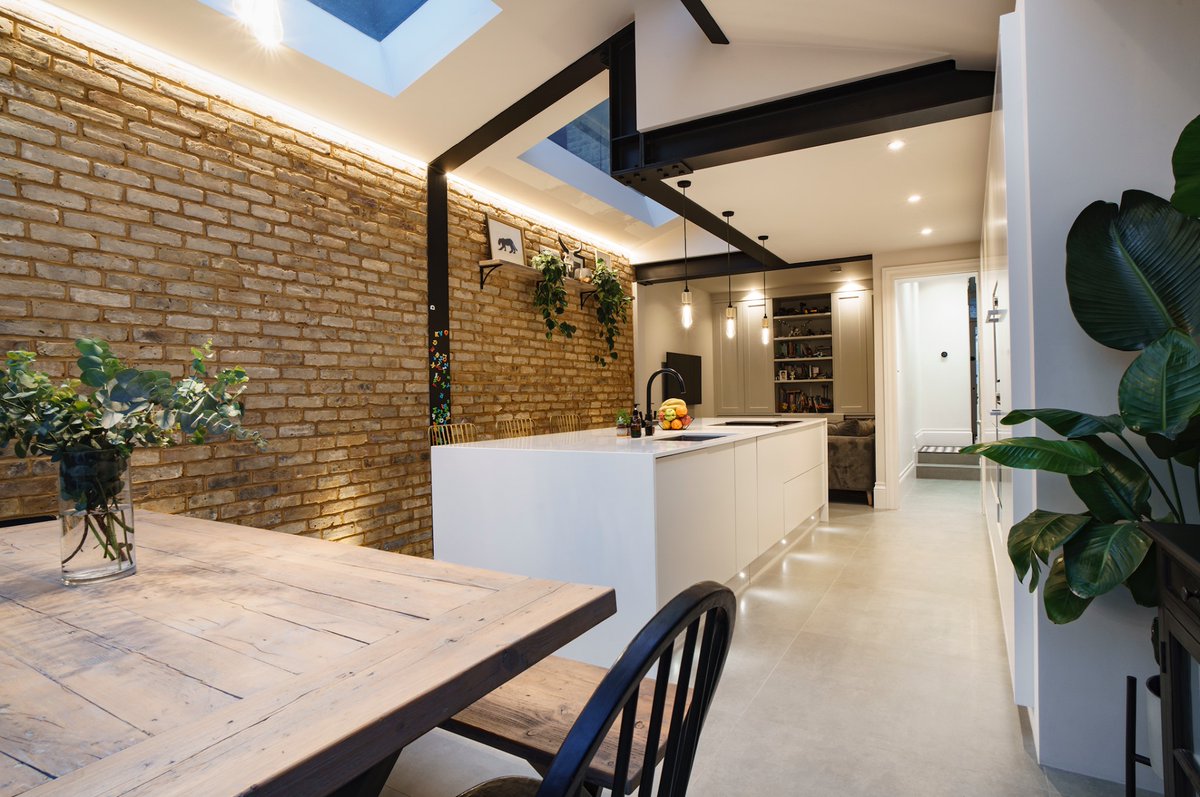 FMBInsurance's tweet photo. This stunning kitchen remodel project was winner of the Medium Renovation Project Award for Southern Counties Master Builder 2021. From insurance customer and Master Builder  @RMRHomes  Visit https://t.co/RNBeVLVnG1
#kitchendesign #renovation #inspiration #builder #Construction https://t.co/1xjEQTSQf4