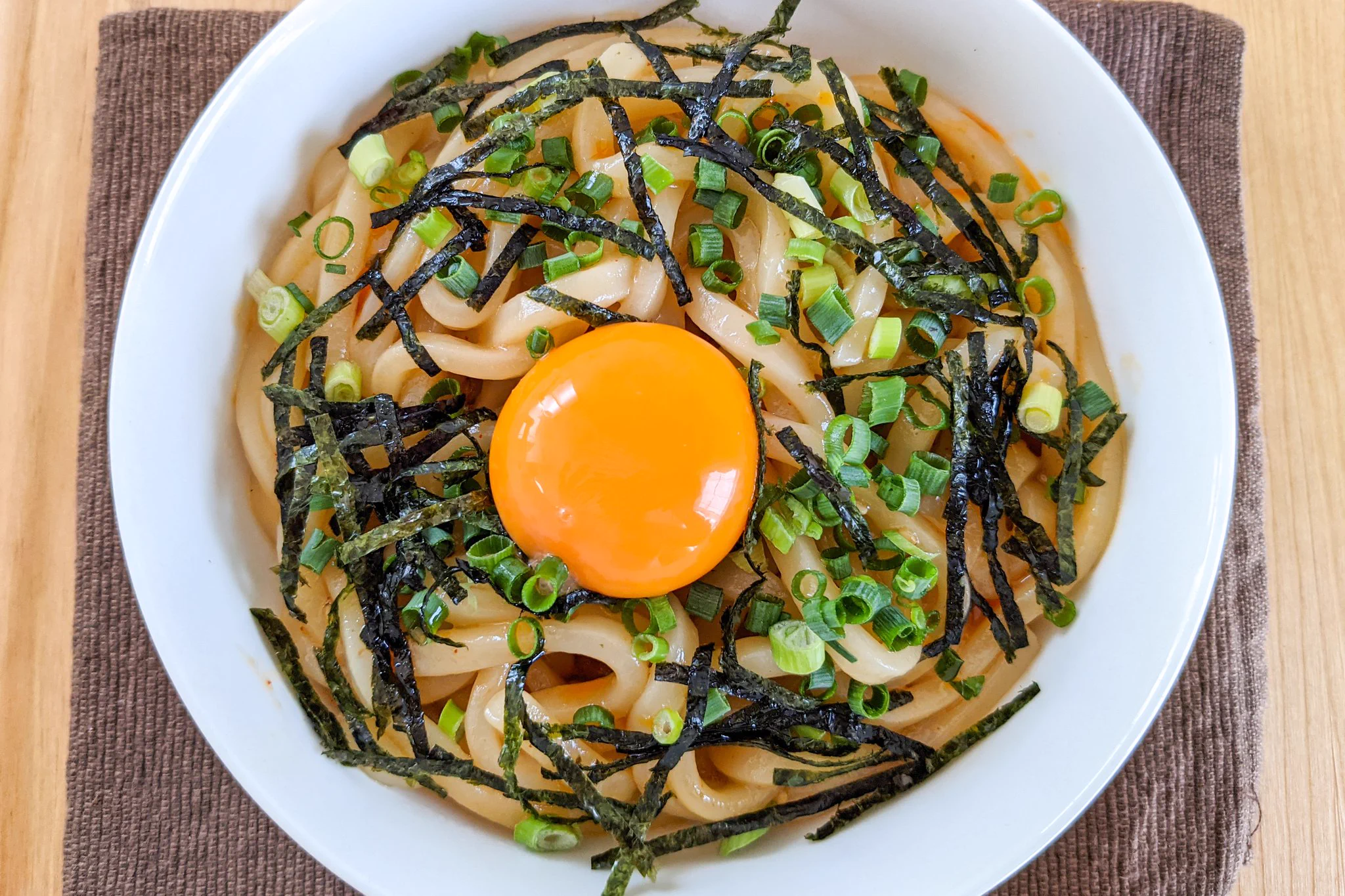 料理初心者さんでも作れそうなくらい簡単！ビビンバ風うどんレシピ！
