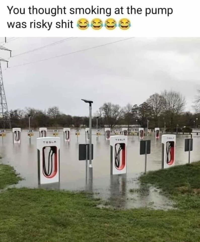 Sandy tweet media