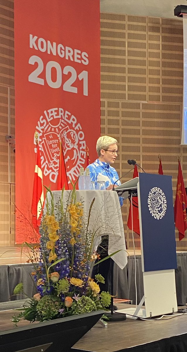 BUPLFormand's tweet photo. #SammenOmSkolen skal være et punktum for den uro og kamp, hverken ledere, lærere, elever eller pædagoger har bedt om - siger @RosenkrantzT og  varsler at løse problemerne i folkeskolen langsomt og inddragende. Hørt! Og vi skal ha’ SFO’erne og klubberne med i den proces👍 #dkpol https://t.co/Uy0hnC0EiL