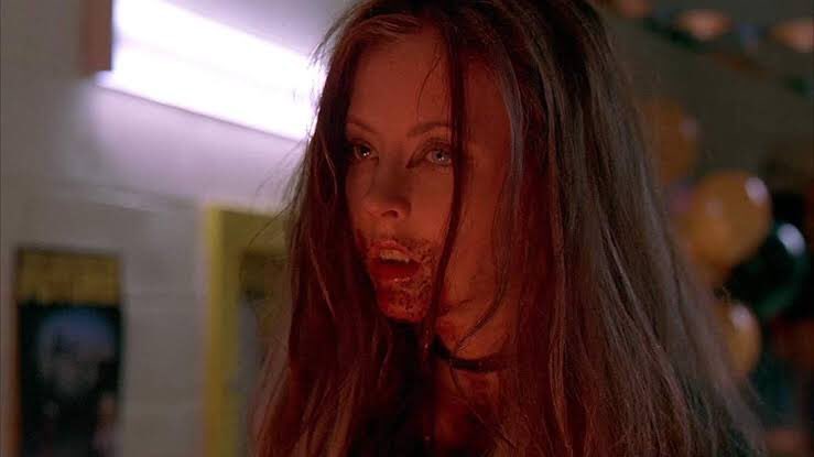 AHHH happy 40th birthday to underrated horror icon miss katharine isabelle 