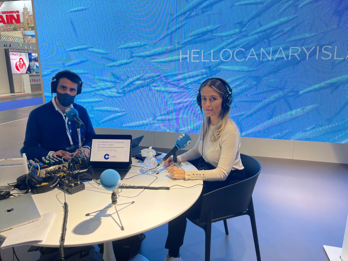 Segunda jornada de la <a href="/WTM_London/">World Travel Market (WTM) London</a> en la que mantendremos diferentes reuniones para abordar cuestiones importantes para el sector.
📻 Comienzo el día atendiendo a los medios de comunicación desplazados hasta Londres <a href="/CopeCanarias/">COPE Canarias</a> <a href="/MayerTrujillo/">Mayer Trujillo</a>