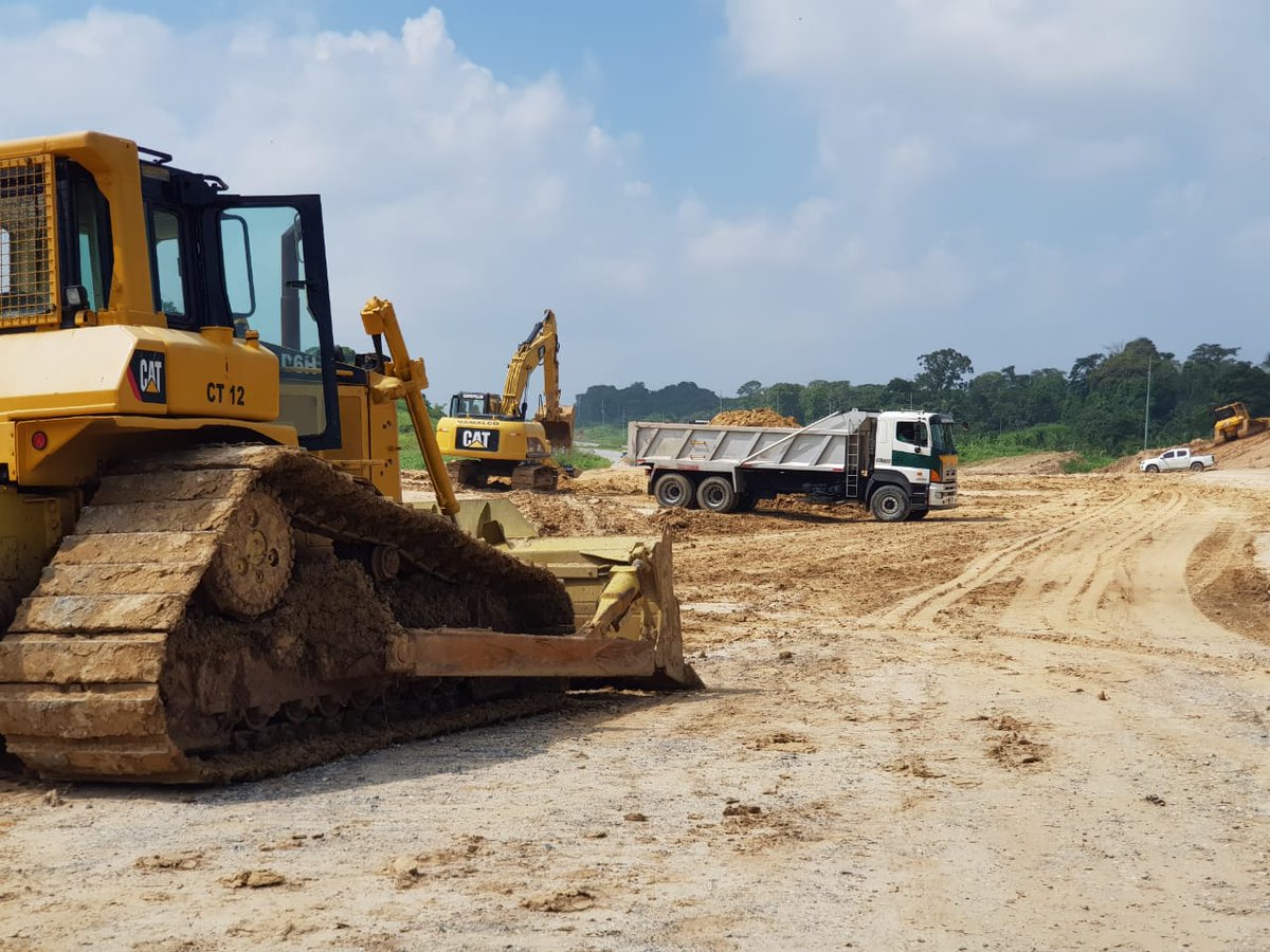 NamalcoLtd's tweet photo. Heavy machinery on the move as we build the Number 8 Overpass and Guapo River Bridge
#Namalcoonthego
#Buildingwithpride
#mowTT https://t.co/EnNDGKdfBU