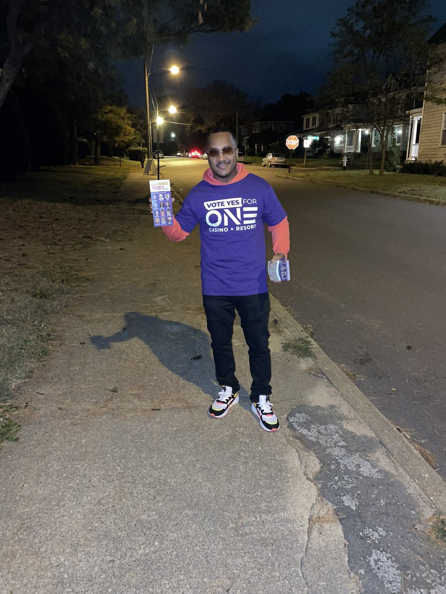 Up early in these Richmond streets make sure you VOTE YES to @OneCasinoResort ‼️ let’s go @urbanmediamaven 🙌🏽🙌🏽🙌🏽 #VoteYes #OneCasino #QuickSilva #QuickSilvaShow