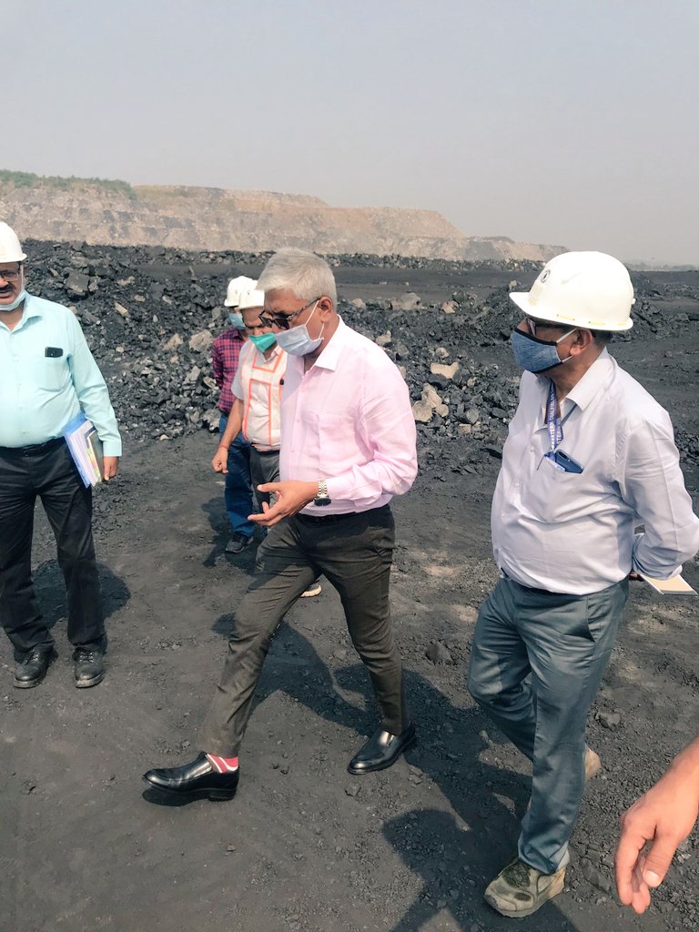 easterncoal's tweet image. CMD @easterncoal VISITS SALANPUR AREA ON 02.11.2021

Sri Prem Sagar Mishra, CMD ECL visited different mines of Salanpur Area where he interacted with Area GM &amp;amp; other HoDs and discussed various isssues related to improvement of production, despatch, productivity and safety.