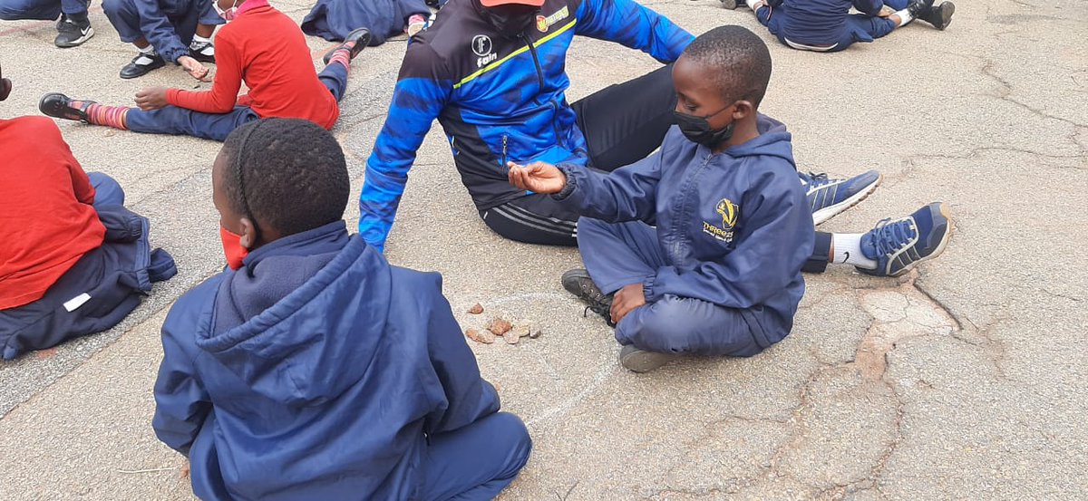 326project's tweet photo. The only way for African indigenous games to not disappear is by teaching the new generations how to play them. Have a look at our teacher from @hfcjhb playing DIKETO with her class.
#indigenousgames #diketo #outdooractivities #playtime #outdoorfun #teacher #three2six https://t.co/Av6f5JesID
