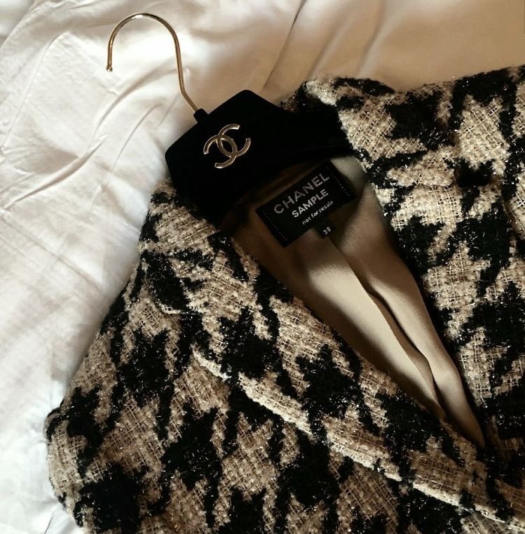 workingirldiary's tweet photo. no more crying, no more complaining. time to put my big girl shoes and take confident strides towards my dream reality https://t.co/UK95zc7wLf