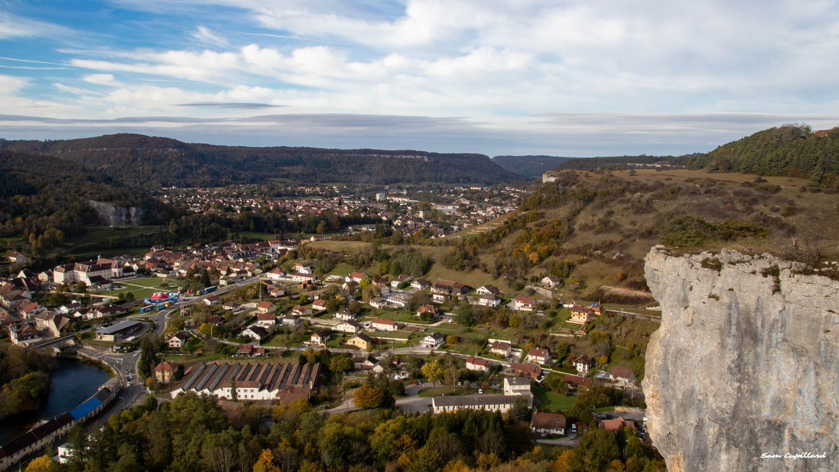 sam_cupillard's tweet photo. Quelle merveille la ville d’#Ornans 🤩 https://t.co/ddpFfRVhZf