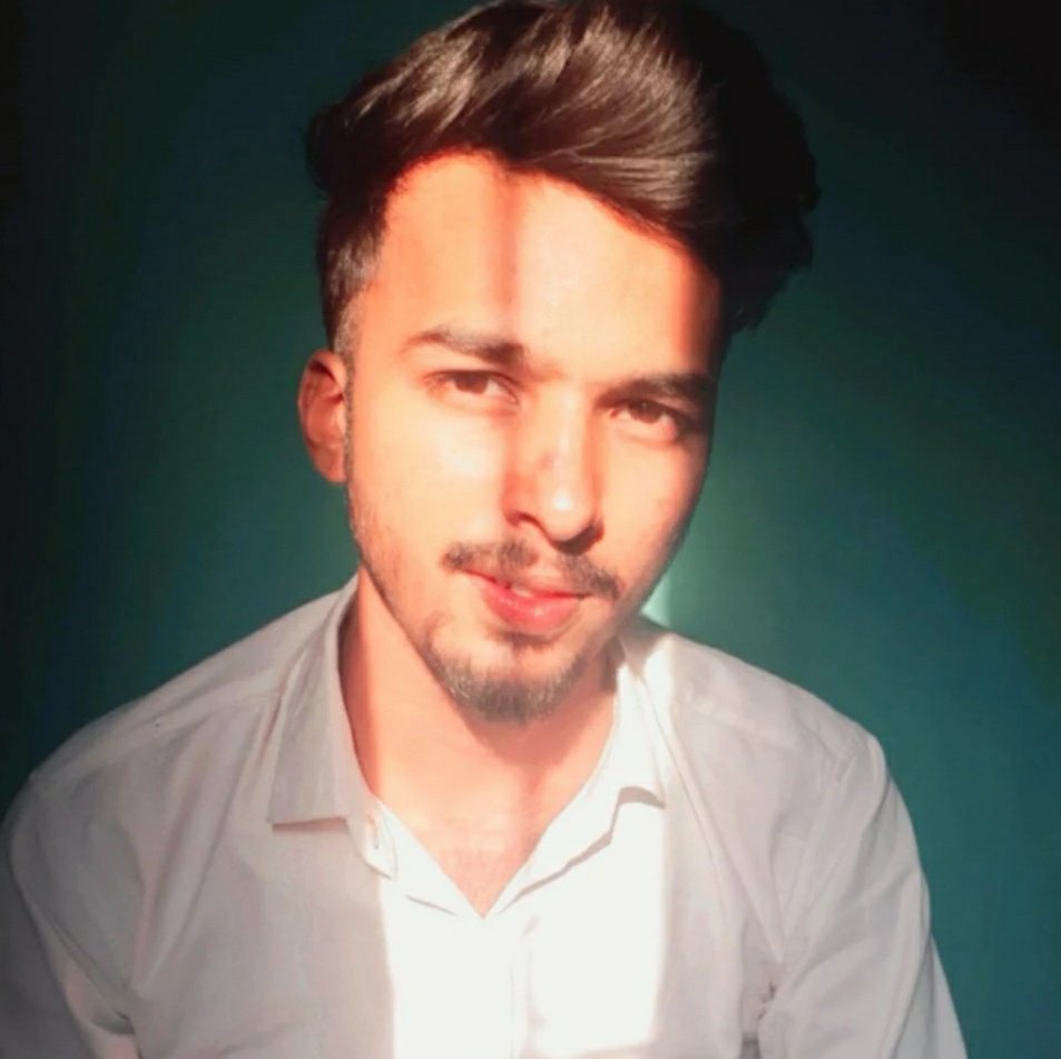 yo_arbuuu's tweet photo. Sun kissed                  Sun fucked https://t.co/REmTJPfmG2