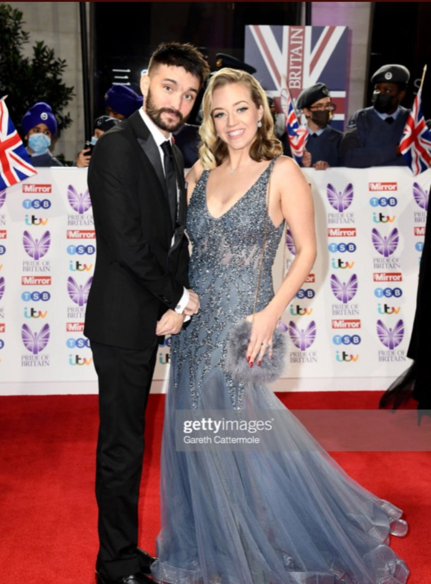Inspiredbyabjay's tweet photo. This #InspiringMan #TomParker is AMAZING
#insidemyhead
As is his beautiful wife @Being_Kelsey who has been an unflinching support to him throughout this whole shocking ordeal
Whilst also bringing up their 2 adorable children
Deserves a 🏅
#HappyTomTuesday everyone!
#ruletheworld https://t.co/x2uAd0O7fd