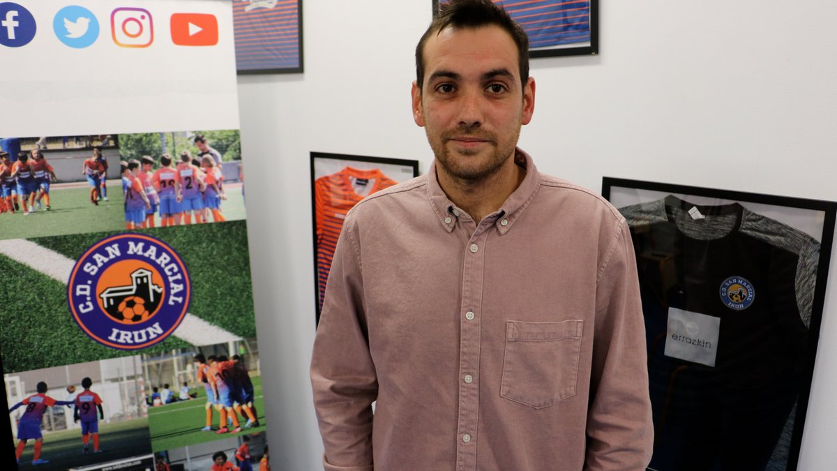 Txingudi_online's tweet photo. ⚽ El @CDSanMarcial1 sigue dando pasos para construir un gran proyecto deportivo. Entrevistamos a Jorge Vértiz, su Presidente #Irun #fútbol #FútbolBase https://t.co/LggxMxOofN https://t.co/4XkC6Sctcg