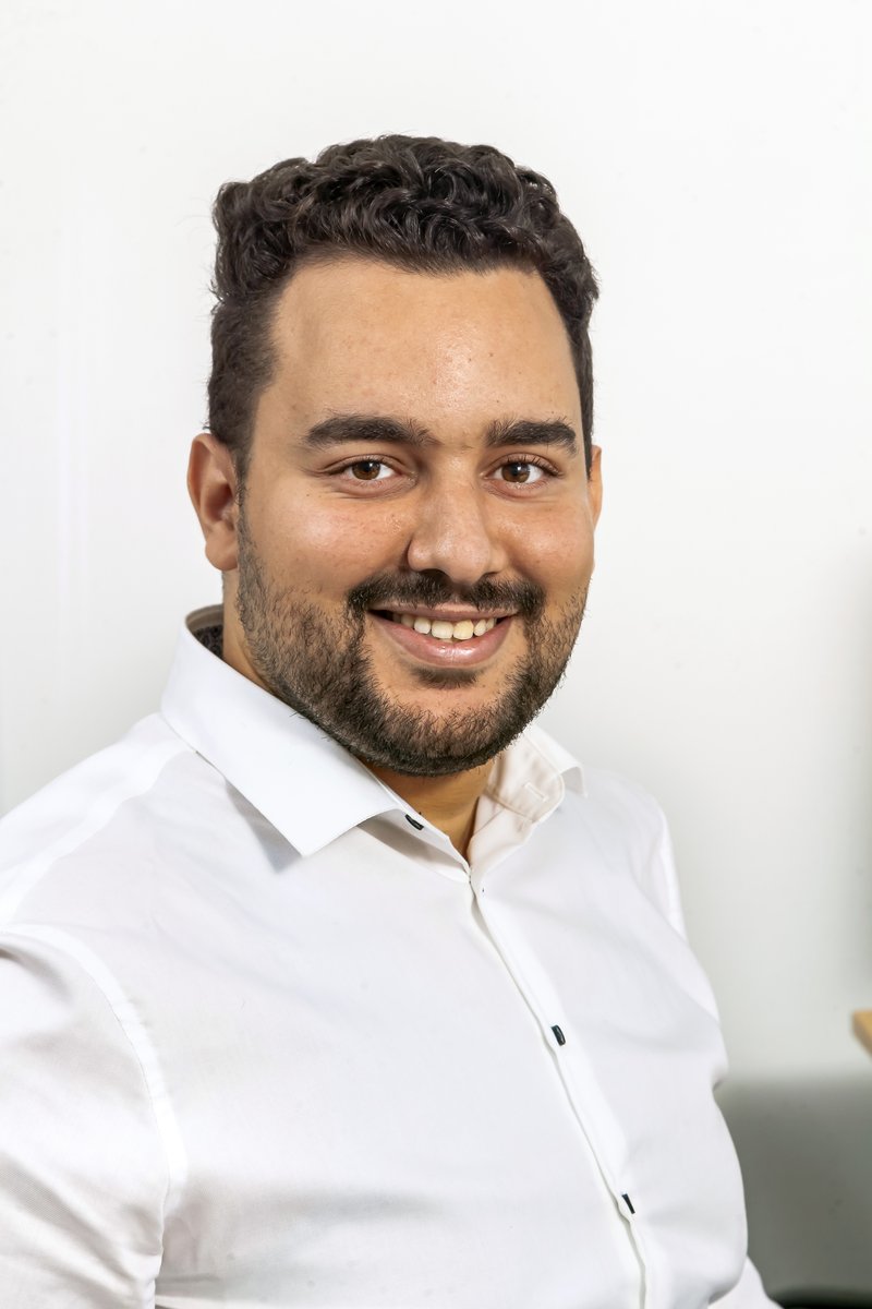 DoneConsulting2's tweet photo. Après 6 mois de stage au sein de D-one Consulting.

Nous sommes ravis d’accueillir Salaheddine ADEL en tant que Consultant Data/Intelligence décisionnelle dans notre team.

Nous sommes heureux qu'il ait signé son premier CDI chez nous 
#Bienvenue #D-oneconsutling #Nouvellerecrue https://t.co/hPIMfHF88F
