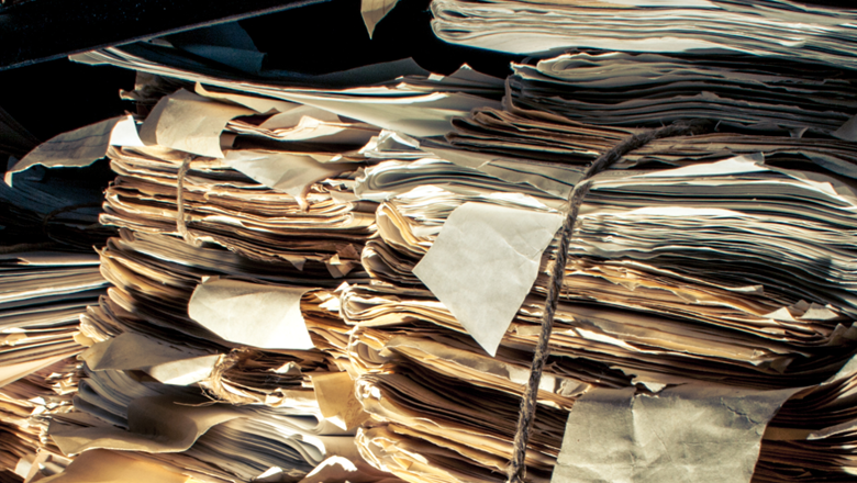 📜 Archival Seizure: Colonized Archives from Independence Movements in Malaysia &amp; Indonesia
📅 25 Nov, 6-7:30pm

Join <a href="/KCL_CRU/">SMH Conflict Records Unit</a> for an event with <a href="/michaelkarabin1/">michael karabinos</a> as part of the unit's speaker series on the challenges of working with war-related documents

ow.ly/c2eT50FOPNp