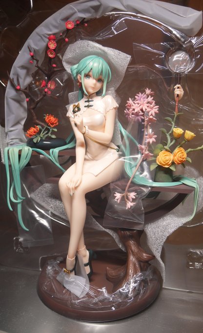 初音ミク 韶華Verが届いてた、ふつくしい。 