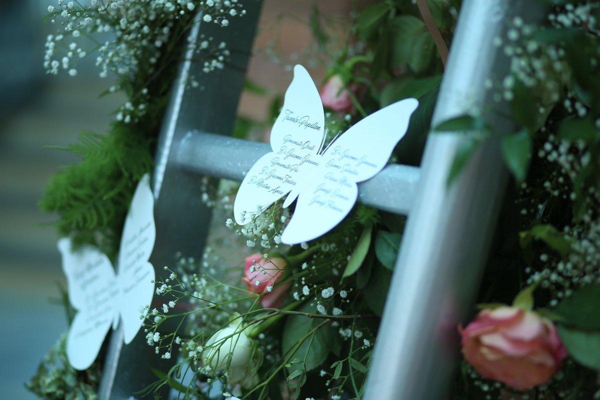 GuerriniAlma's tweet photo. La natura è una delle più grandi fonti di ispirazione nel lavoro di una Wedding Planner 
 #eventplanner #weddingplanner #eventdesigner #butterflies #roses #destinationweddingitaly #weddingseatingchart 
#AlmaGuerriniEventPlannerAndEntertainment🦋
Wedding Mario &amp; Marika https://t.co/iddwpzhgQO