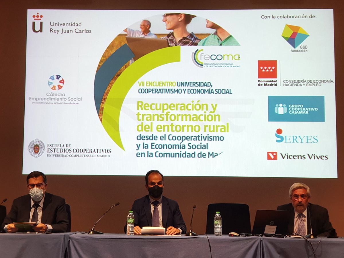 UECoE3's tweet photo. El rector de @urjc y presidentes de @FecomaMadrid y de Fundación GSD clausuraron el VII Encuentro #Universidad #Cooperativismo y #EconomiaSocial en la #CAM celebrado hoy junto con @eec_ucm @ces_ucm y   con colaboración de @ComunidadMadrid @Seryes_corredor @Cajamar y @vicensvives https://t.co/bLRNnhXsOR