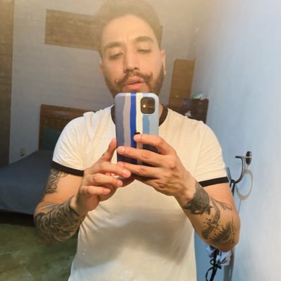 UriCalero's tweet photo. #NuevaFotoDePerfil https://t.co/nxoBGDezy9