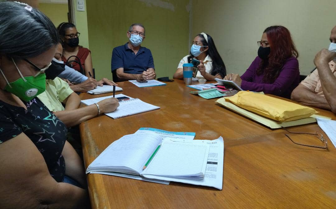 UPTAG_FALCON's tweet photo. #02NOV ¦ #LíneasPresidenciales

#AHORA 📰
En Consejo Universitario Ampliado el Rector Dr. Rafael Pineda orienta lineamientos para el comienzo de actividades administrativas y académicas bajo la modalidad del "Semáforo" https://t.co/a2ToTGkTwK